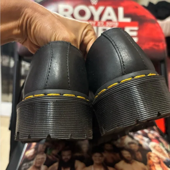 Dr. Martens Black and Silver Oxfords with Classic Design EU 38 US 7-7.5 ladies - Picture 4 of 6